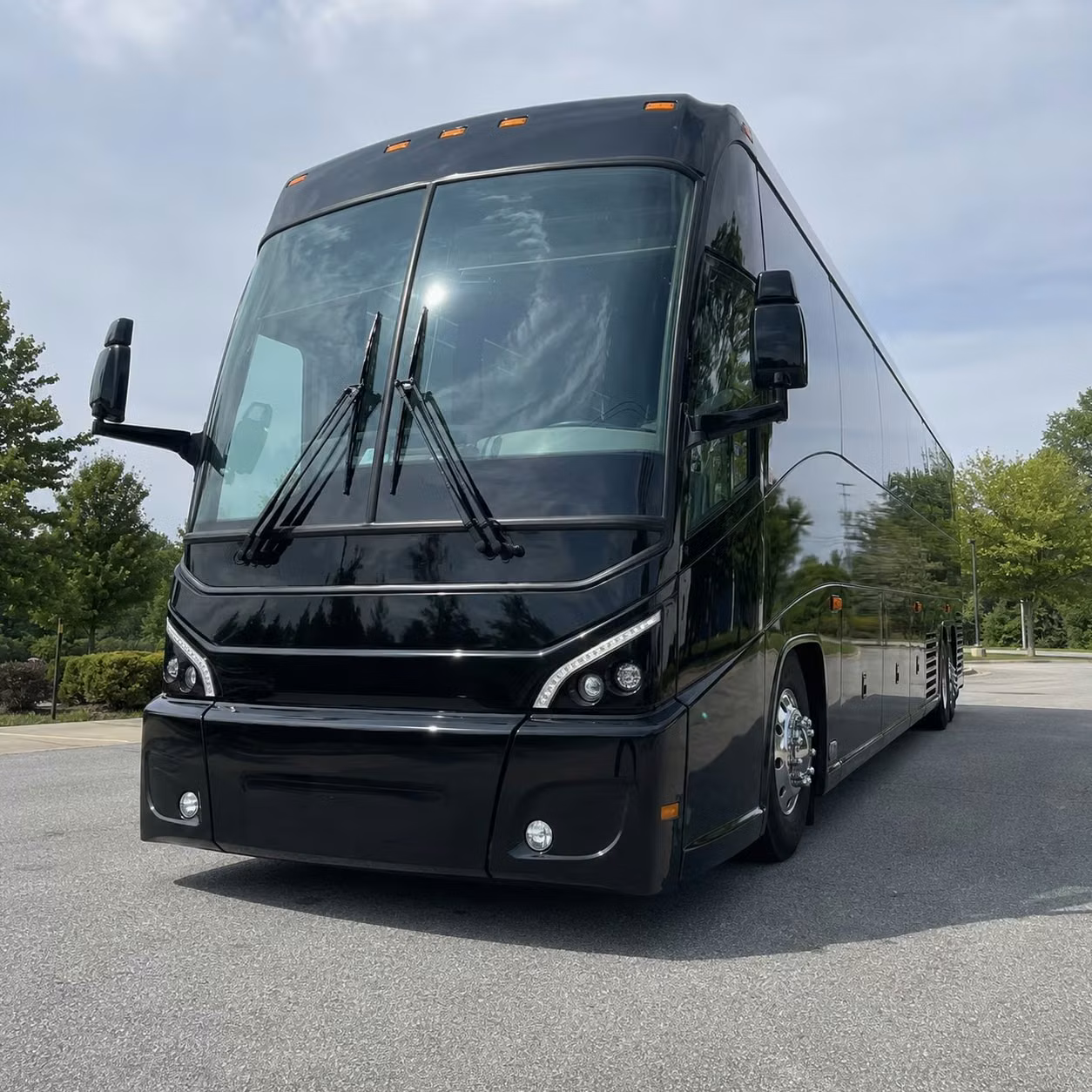 airport transfers and event shuttles for dearborn s government military groups