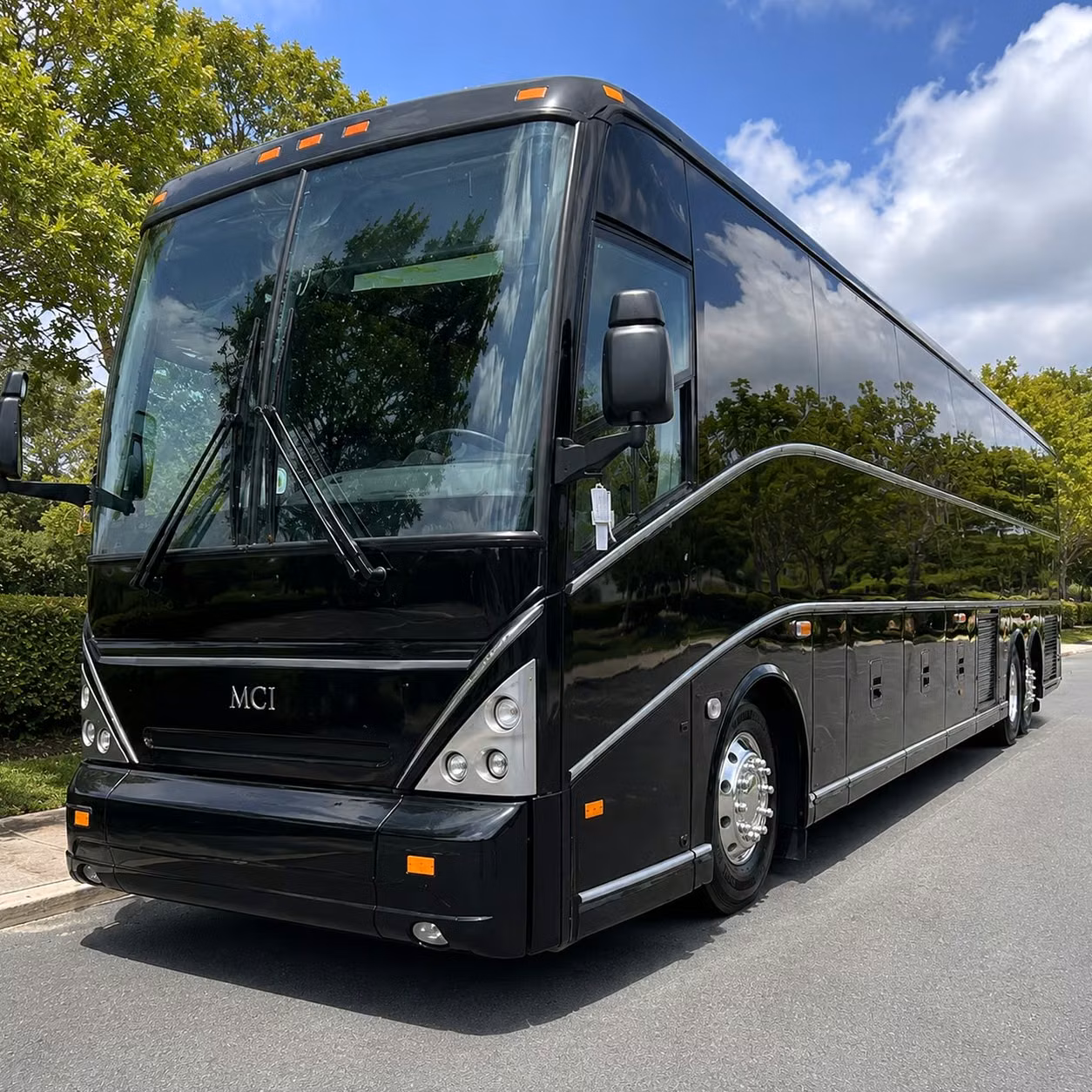 dearborn corporate event shuttle bus rentals for conferences meetings and team outings