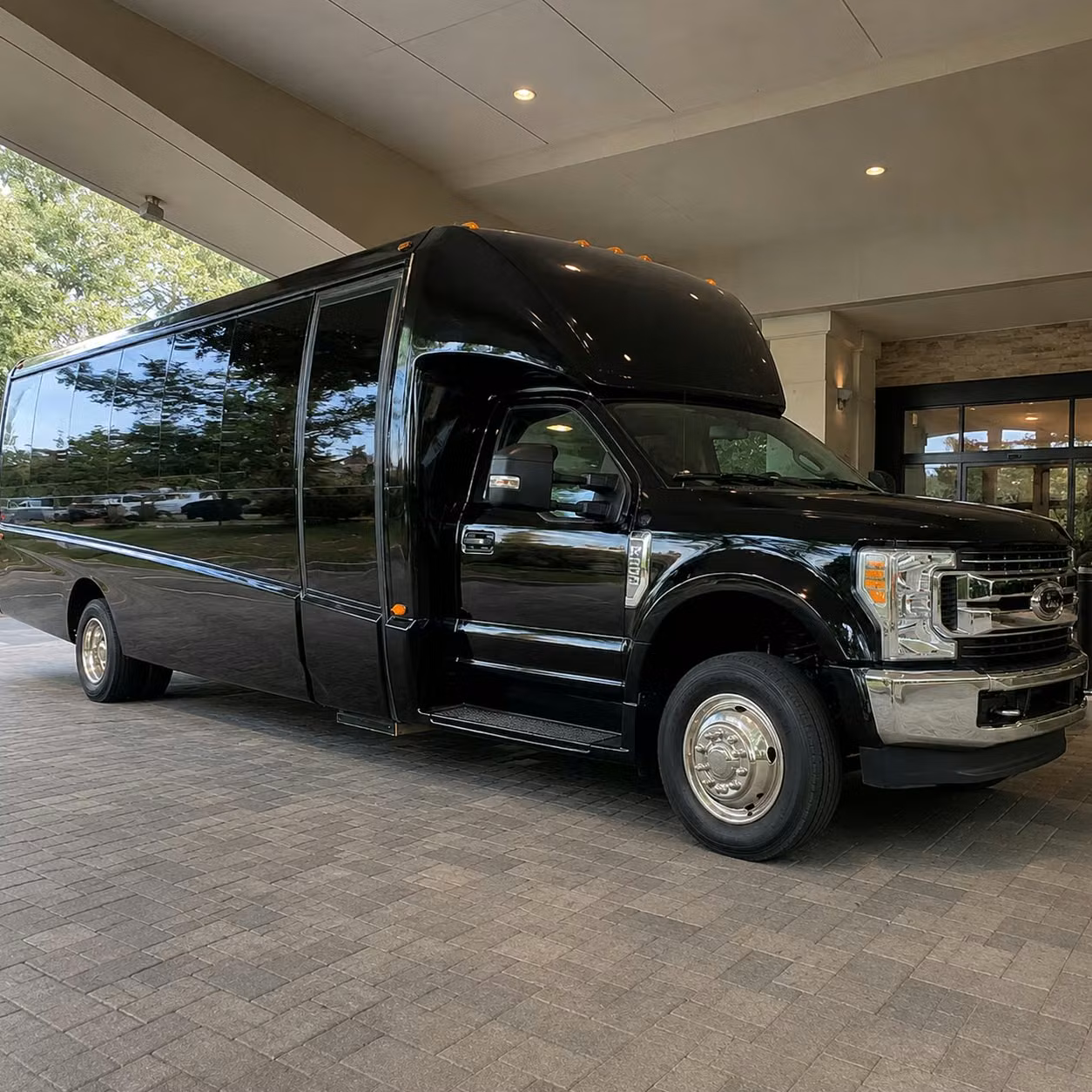 minibus rentals for dearborn youth group and ministry events